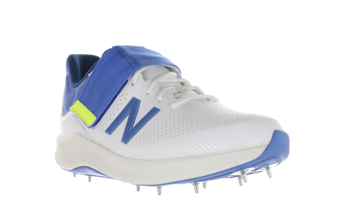New Balance CK4040 Spiked Junior Cricket Bowling Shoes